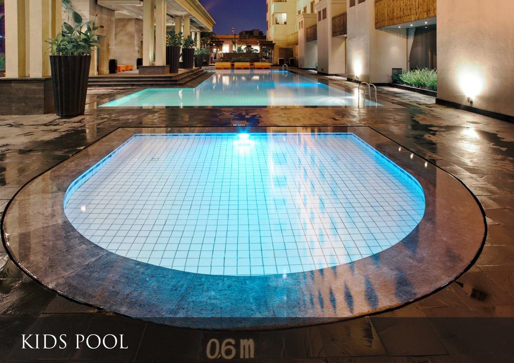 Le Grandeur Mangga Dua Hotel Jakarta Exterior photo