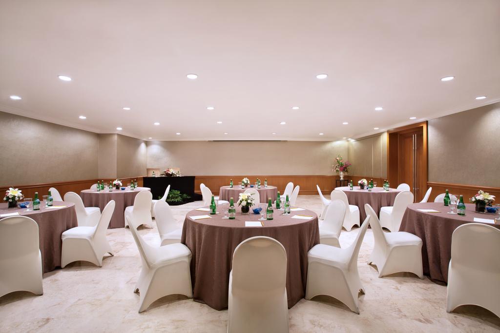Le Grandeur Mangga Dua Hotel Jakarta Exterior photo