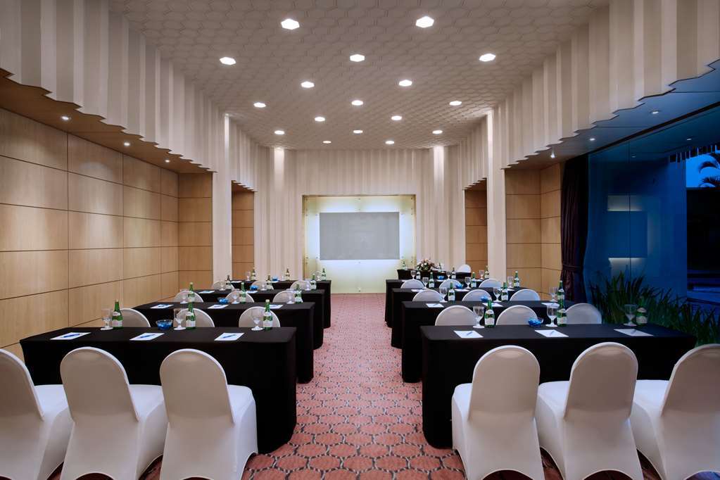Le Grandeur Mangga Dua Hotel Jakarta Exterior photo