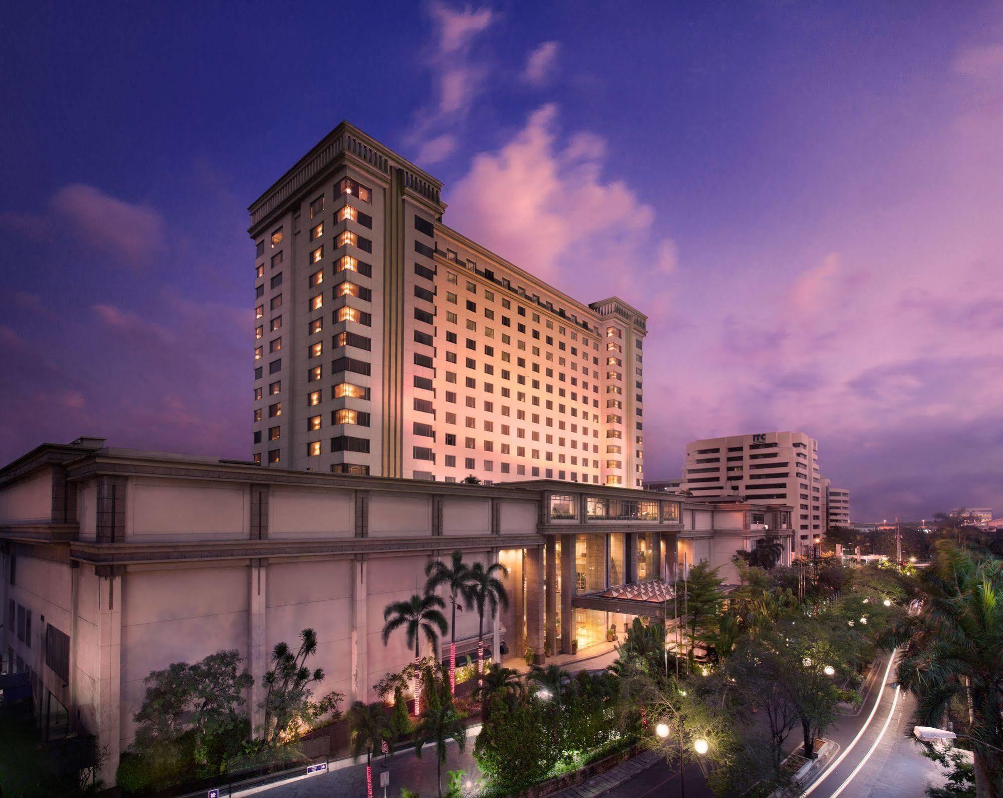 Le Grandeur Mangga Dua Hotel Jakarta Exterior photo