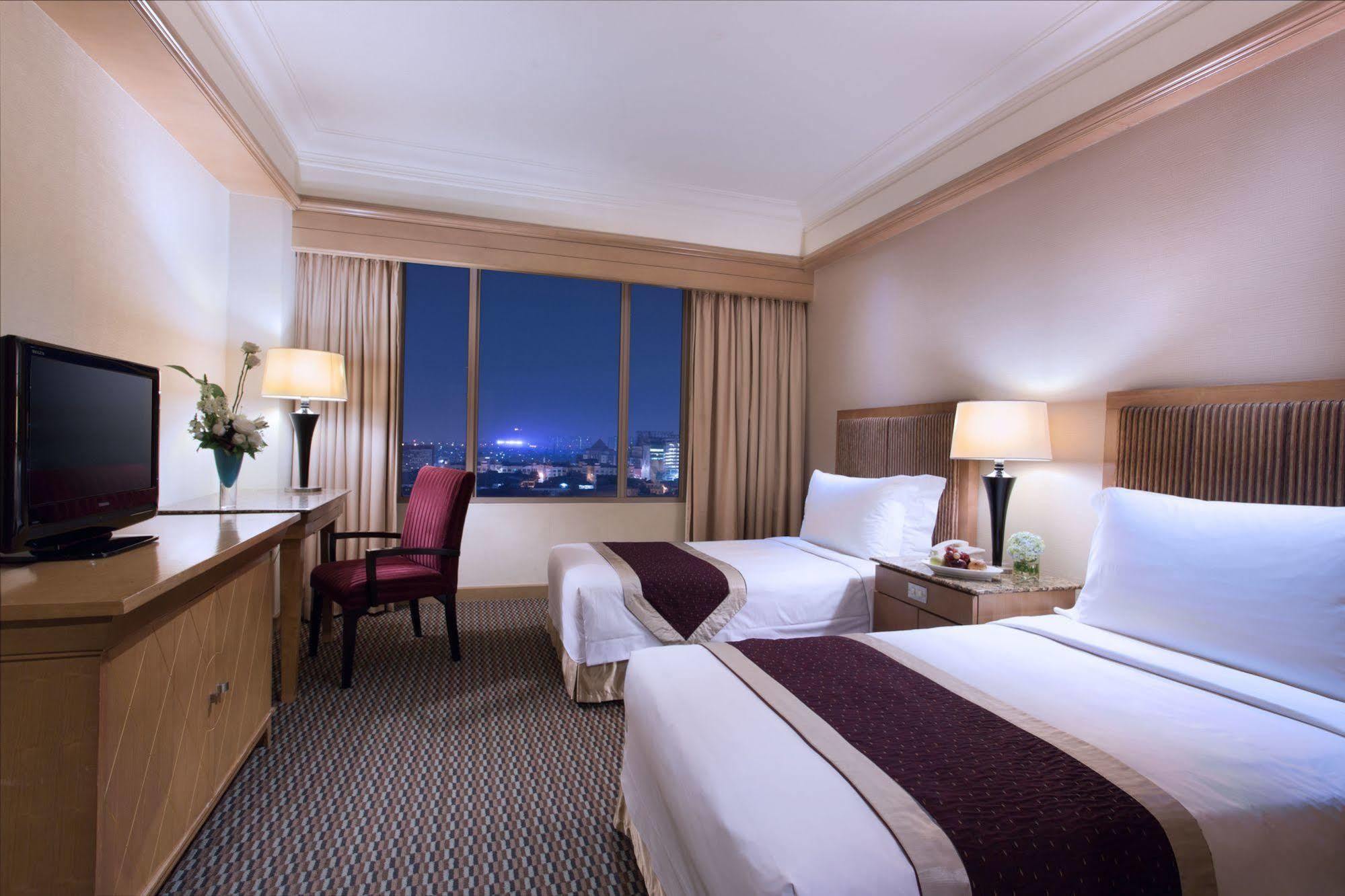 Le Grandeur Mangga Dua Hotel Jakarta Exterior photo
